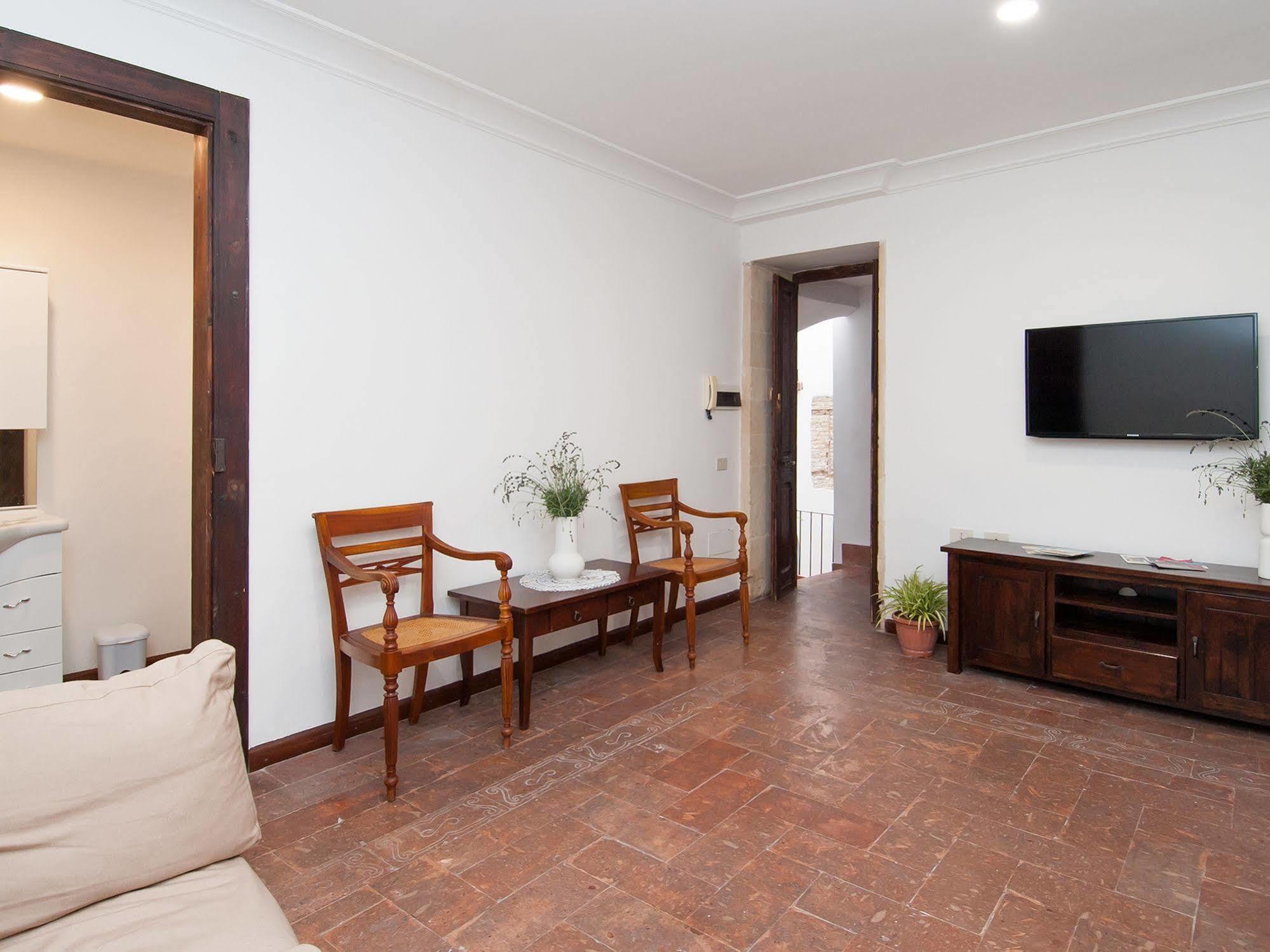 Residenze Al Castello Apartments Cagliari Ngoại thất bức ảnh